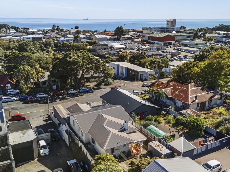 219 Devon Street East, New Plymouth - Carousel 2