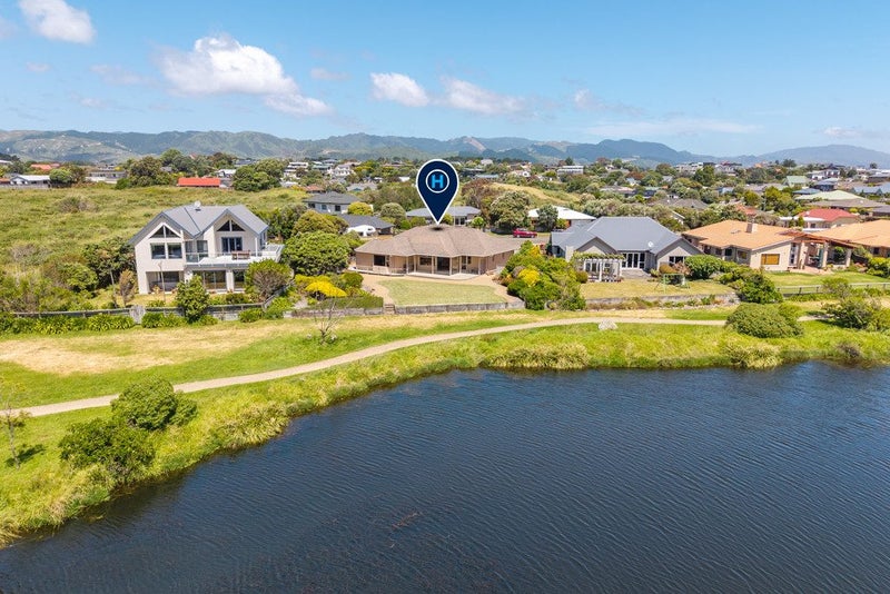 11 Marewa Place, Waikanae Beach, Waikanae - Carousel 1