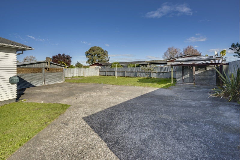 20 Buckingham Street, Whakatu, Hastings  - Carousel 11