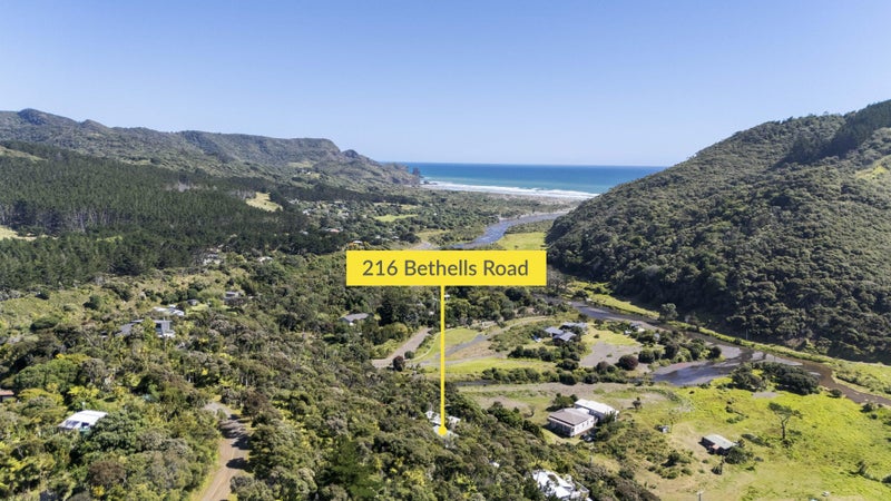 216 Bethells Road, Te Henga / Bethells Beach - Carousel 1