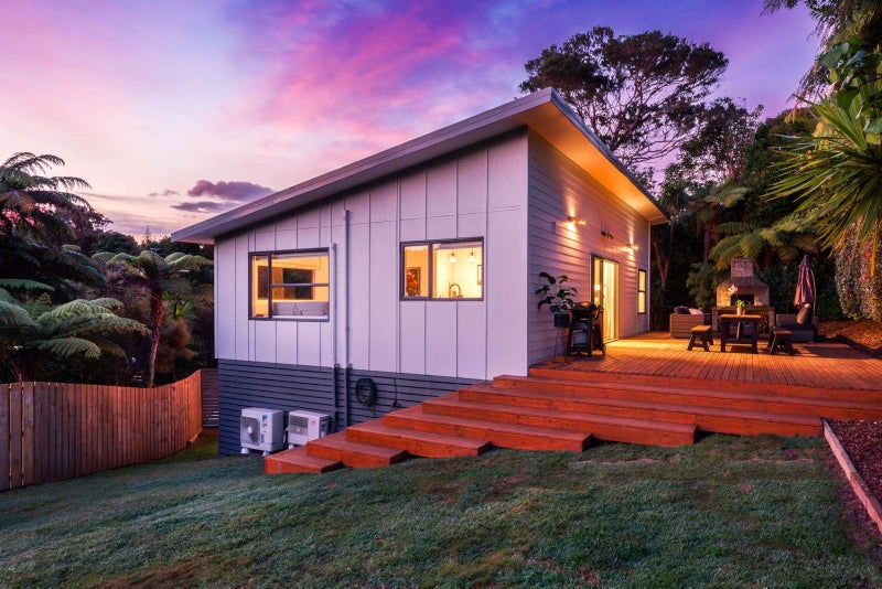 49D Flaxdale Street, Birkdale, Auckland - Carousel 1