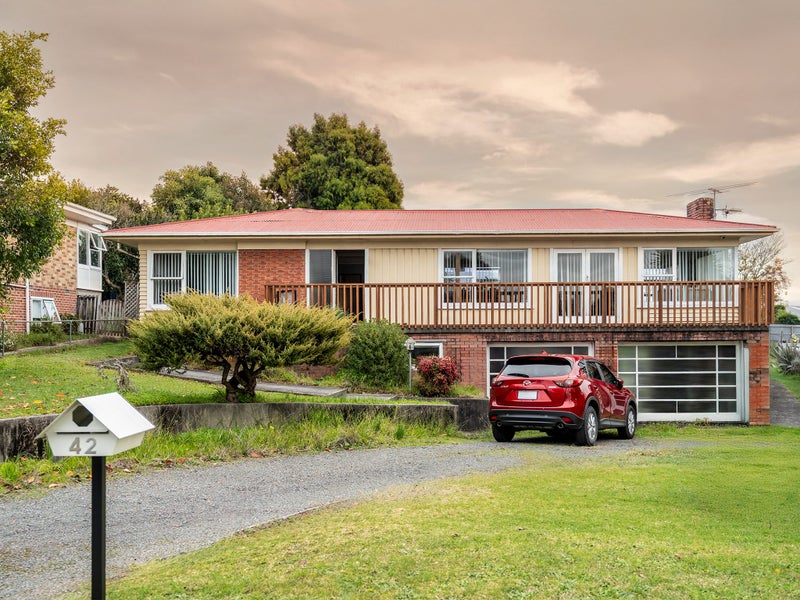 42 Shirley Avenue, Papakura, Papakura - Carousel 1