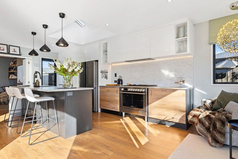 29 Tara Crescent, Woodend, Woodend - Carousel 1