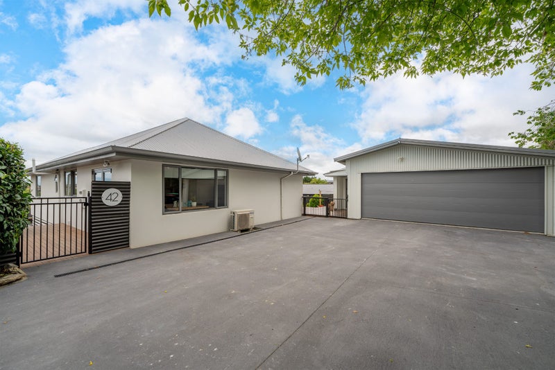 42 Jellicoe Street, Oceanview, Timaru - Carousel 1