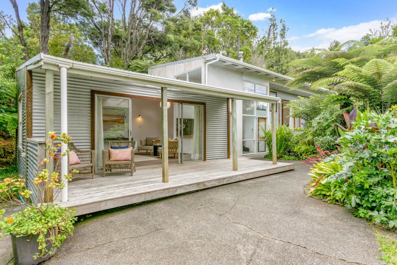 159 Scenic Drive, Titirangi, Auckland - Carousel 1