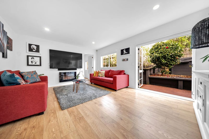 1/71 Wellington Street, Howick, Auckland - Carousel 2