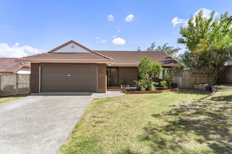 90 Tington Avenue, Wattle Downs, Auckland - Carousel 1