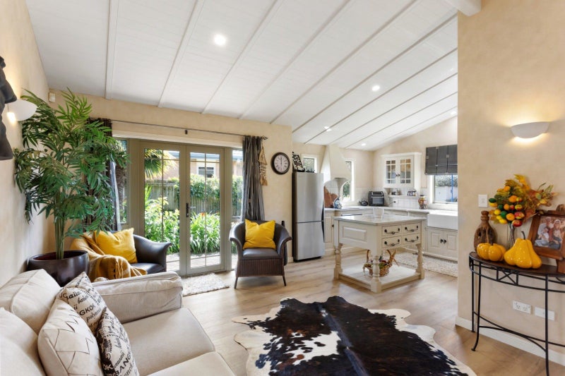 31 Santa Barbara Drive, Papamoa Beach, Papamoa - Carousel 1