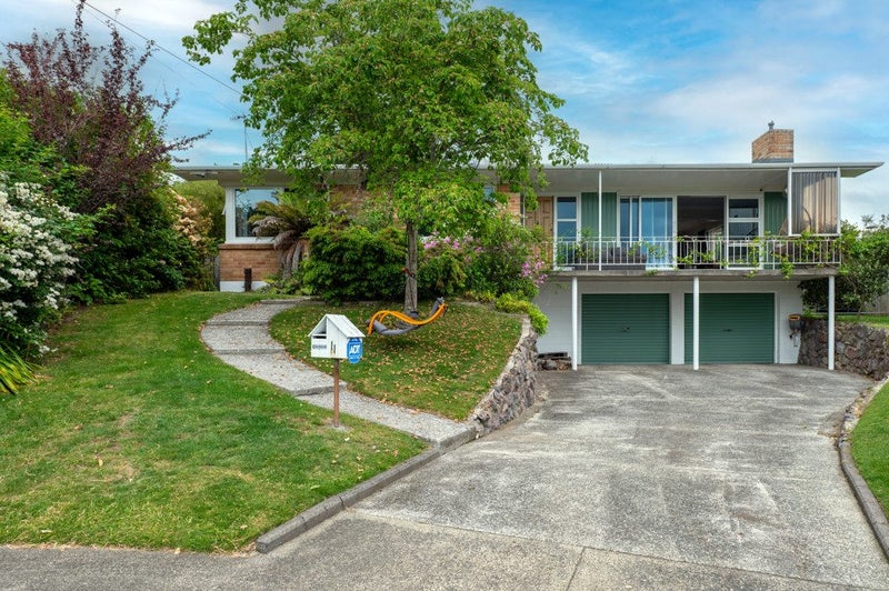 11 Garden Place, Hillcrest, Rotorua - Carousel 1