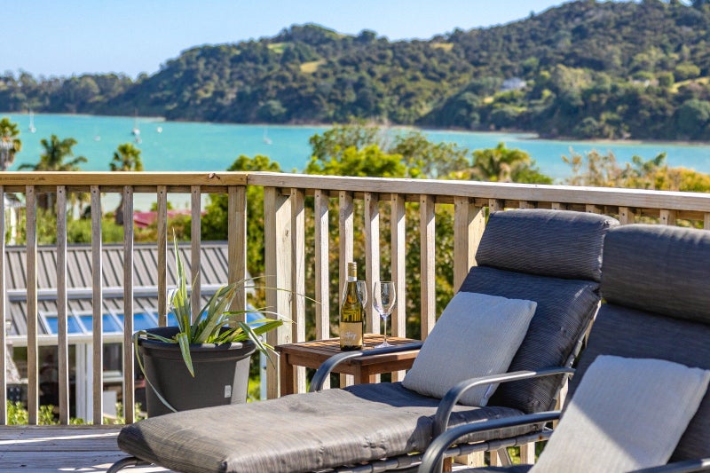 19 Huia Street, Oneroa, Waiheke Island - Carousel 2