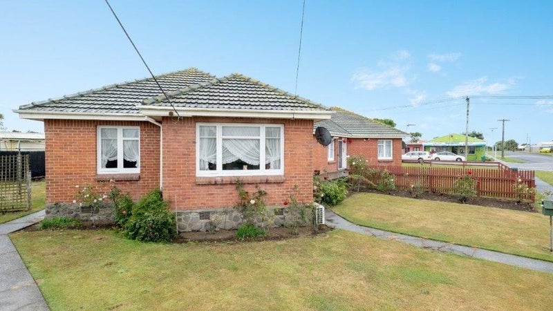 39 Burns Street, Hawera - Carousel 1