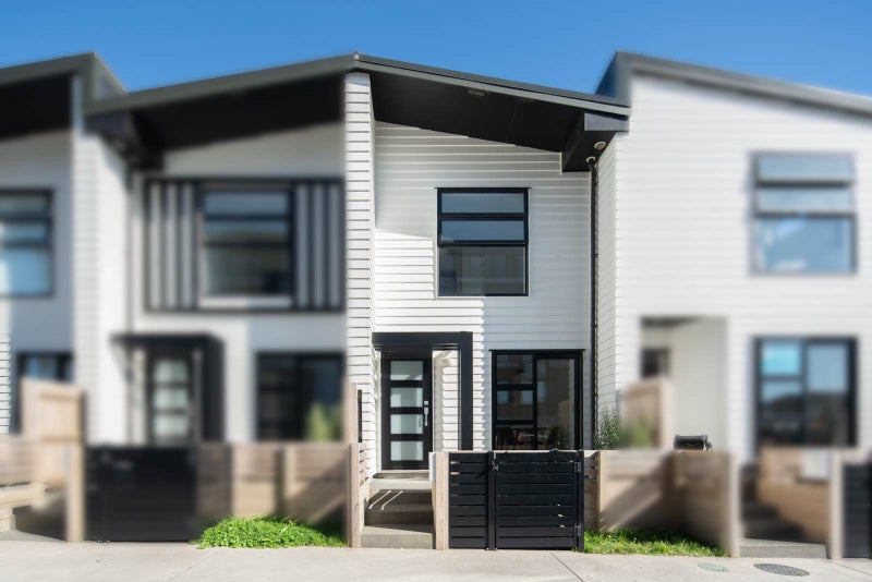 20 Rauemi Way, Te Atatū South, Auckland - Carousel 1