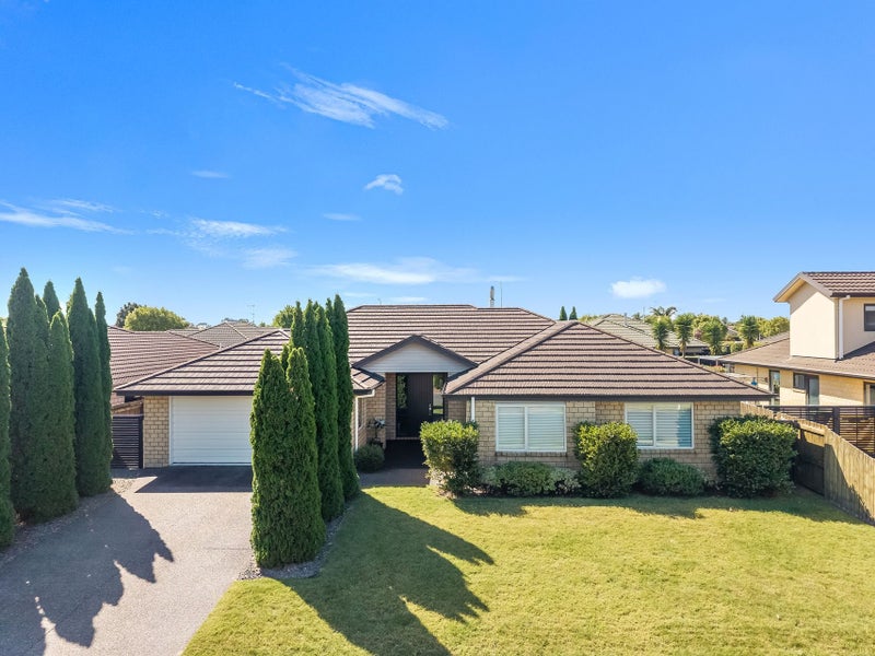 86 Twin Oak Avenue, Papamoa Beach, Papamoa - Carousel 1