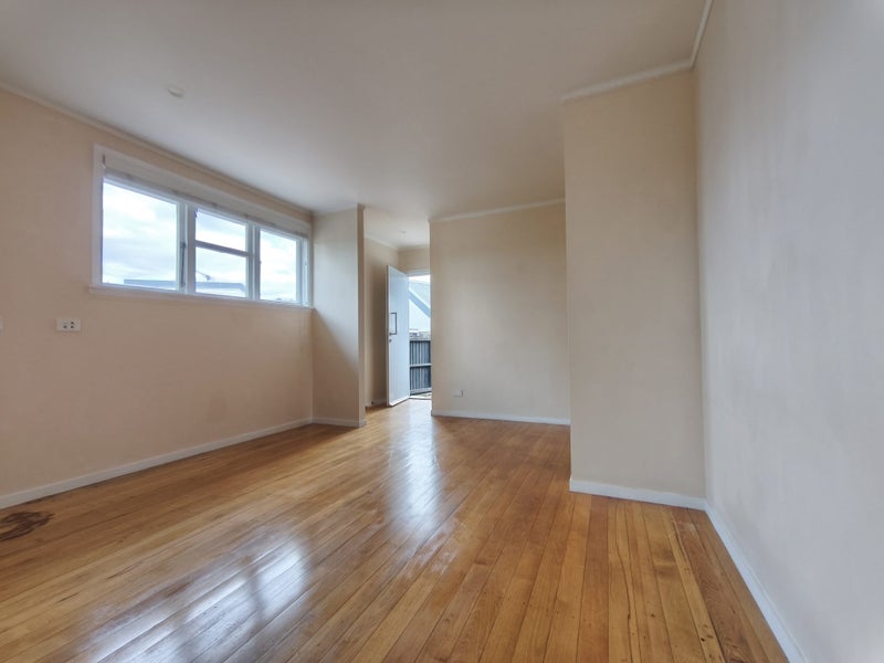 20 Pirangi Street, Point England, Auckland - Carousel 12