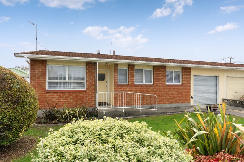 2B Coddington Crescent, Masterton - Carousel 16