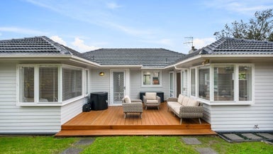 175 Methuen Road, New Windsor, Auckland - Carousel 1