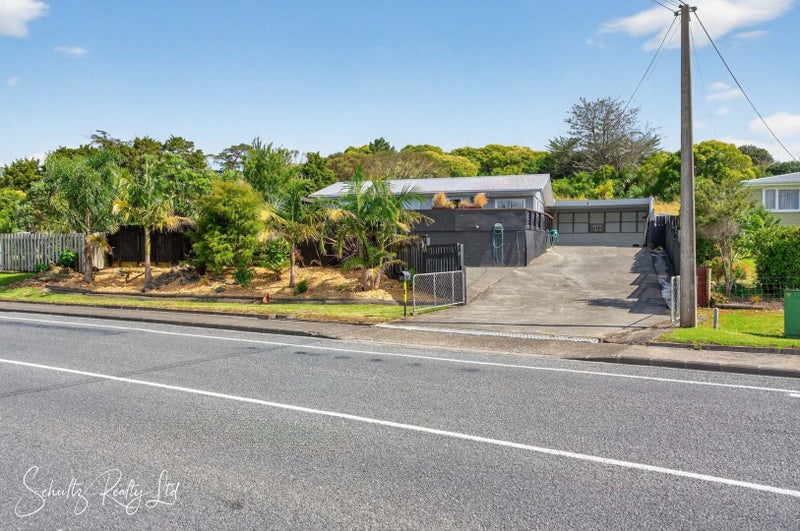 27 Hurndall Street East, Maungaturoto - Carousel 1