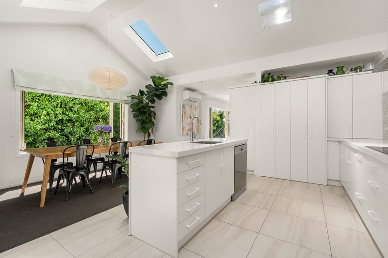 37 St Andrews Drive, Bethlehem, Tauranga - Carousel 2