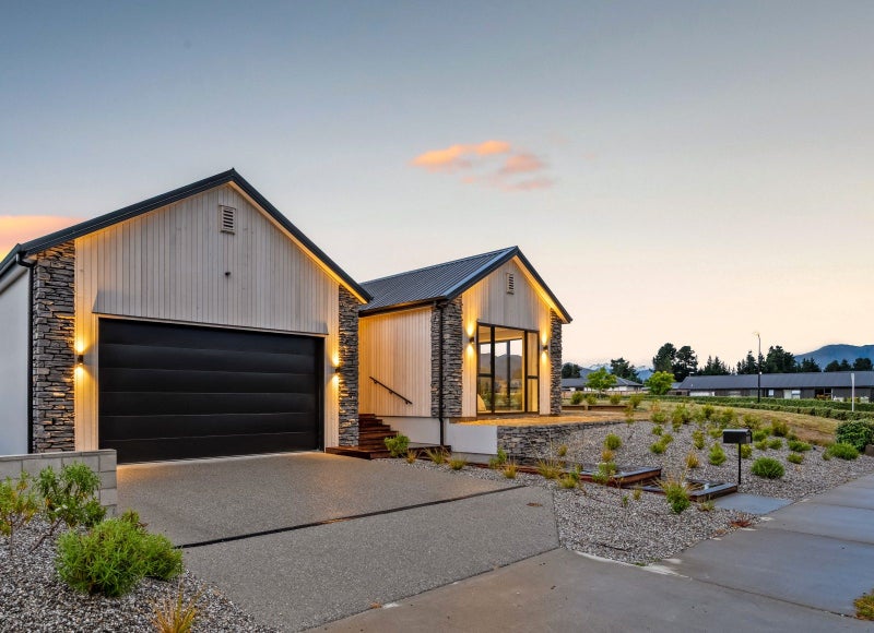 11 Rua Street, Albert Town, Wanaka - Carousel 2