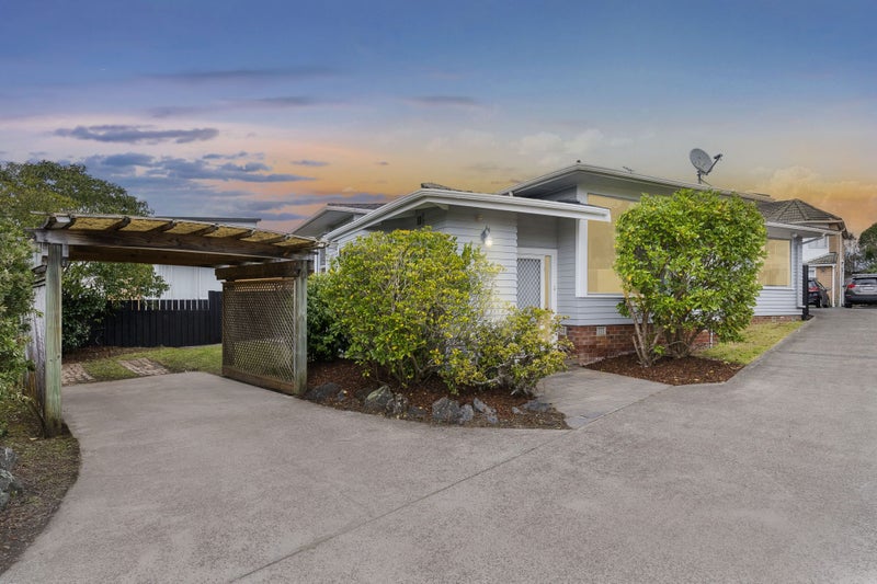 54 Cockayne Crescent, Sunnynook, Auckland - Carousel 1