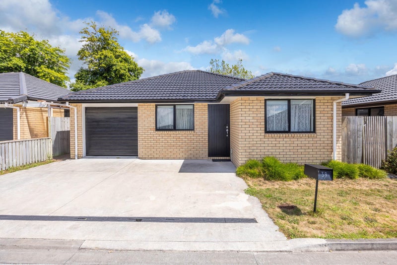 39 Benjamin Avenue, Rototuna North, Hamilton - Carousel 1