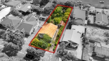 16 Sutherland Road, Point Chevalier, Auckland - Carousel 1