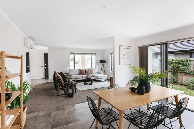 10 Fearnley Grove, Pyes Pa, Tauranga - Carousel 2