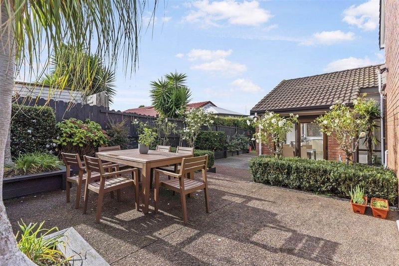 3 Citation Way, Botany Downs, Auckland - Carousel 1