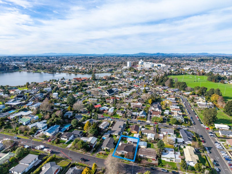 35 Alison Street, Hamilton Lake, Hamilton - Carousel 22