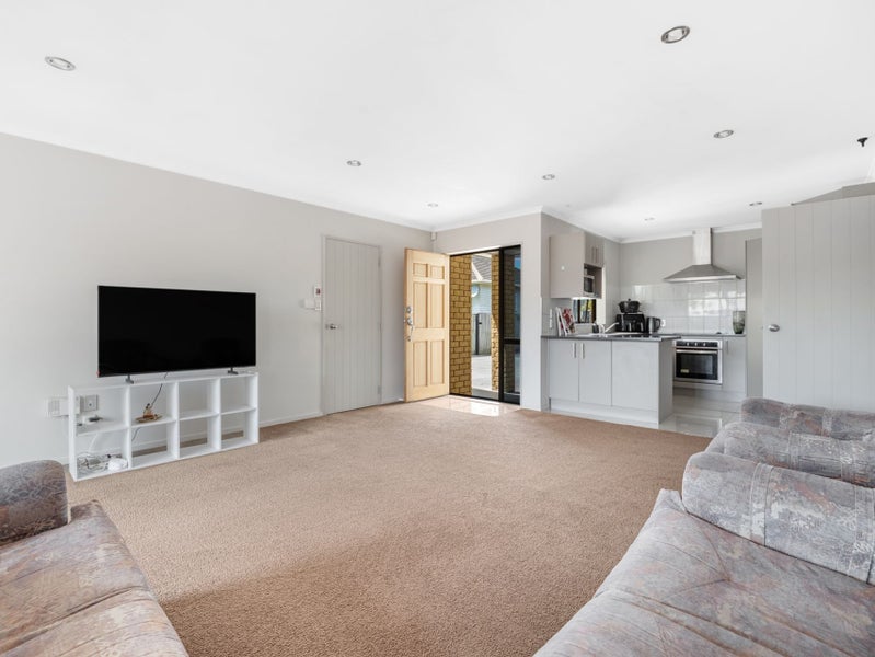 24A Seddon Avenue, Papatoetoe, Auckland - Carousel 2
