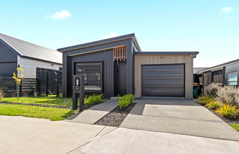 3 Cogar Terrace, Chartwell, Hamilton - Carousel 2