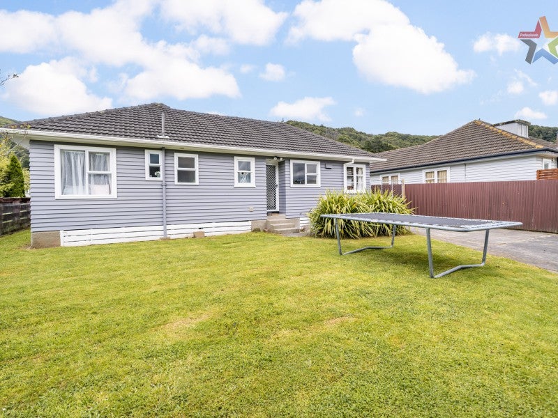 32 Karaka Street, Wainuiomata, Lower Hutt - Carousel 1