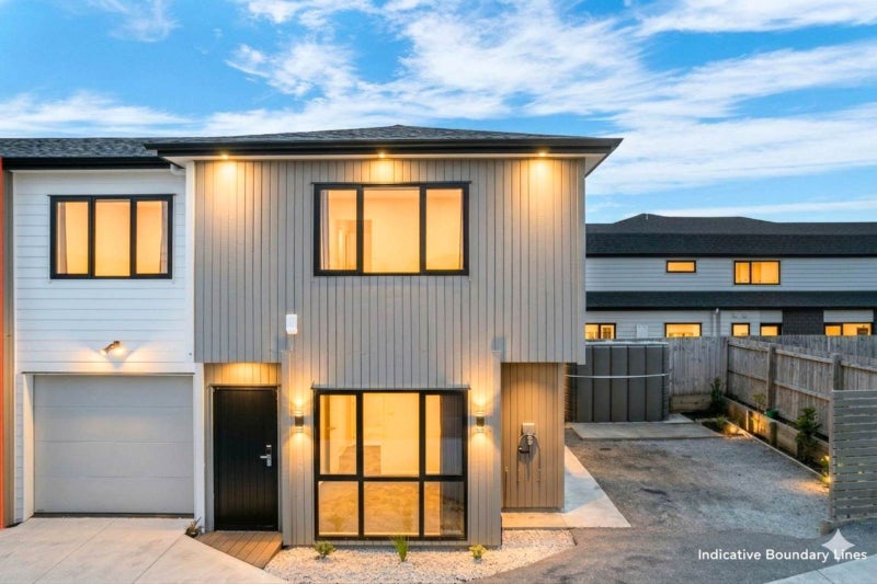 2/12 Landon Avenue, Māngere East, Auckland - Carousel 1