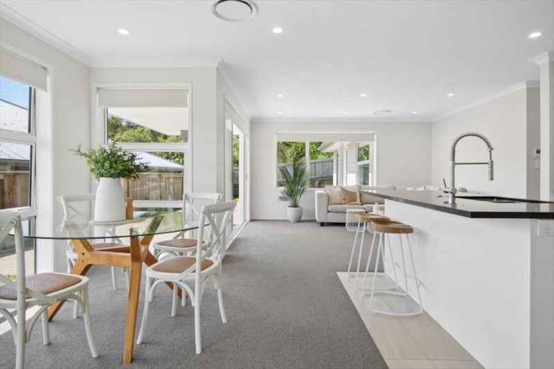 45 Pakanga Grove, Pyes Pa, Tauranga - Carousel 2