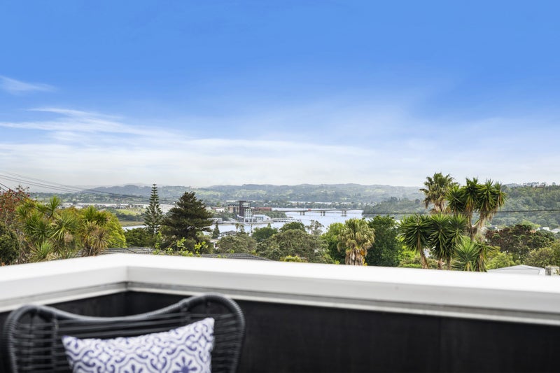 3A Mayall Avenue, Beach Haven, Auckland - Carousel 2