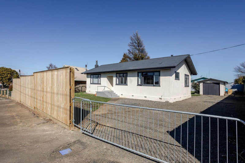 3 Victoria Avenue, Dannevirke - Carousel 23
