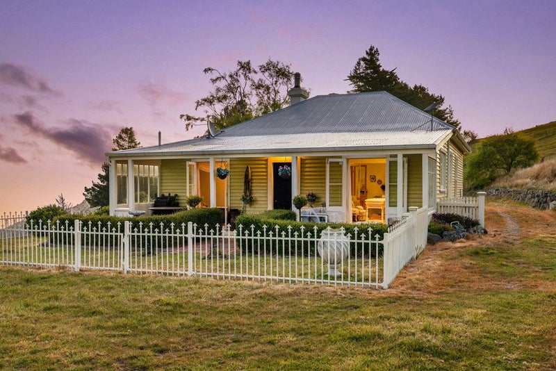 3 Robin Hood Bay Road, Peraki - Carousel 1