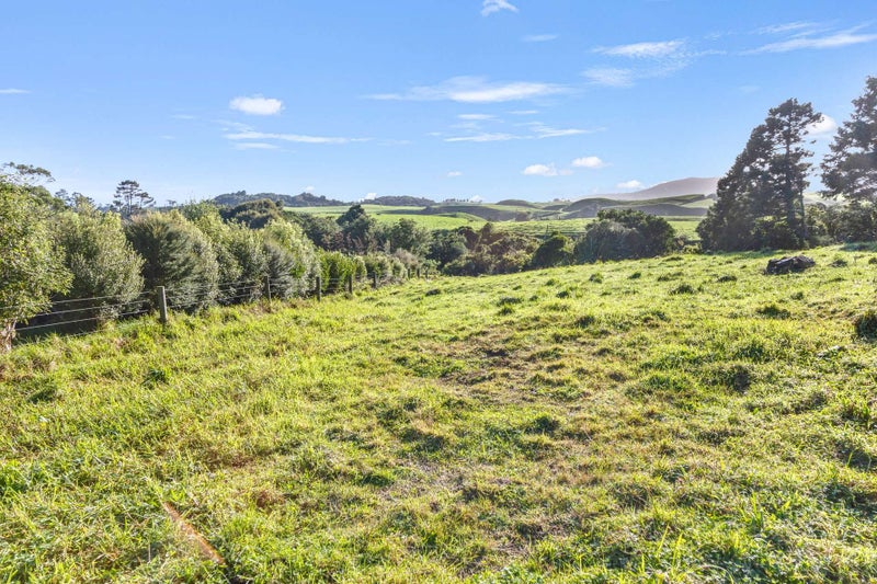 311 Dover Road, Okato, Ōkato - Carousel 12