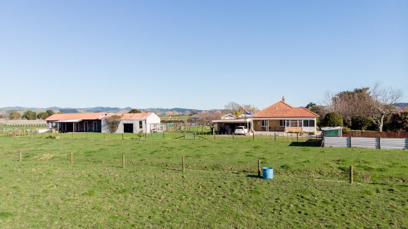 610 State Highway 25, Thames - Carousel 2
