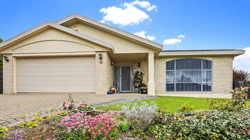 40 Highfields Terrace, Henderson, Auckland - Carousel 1