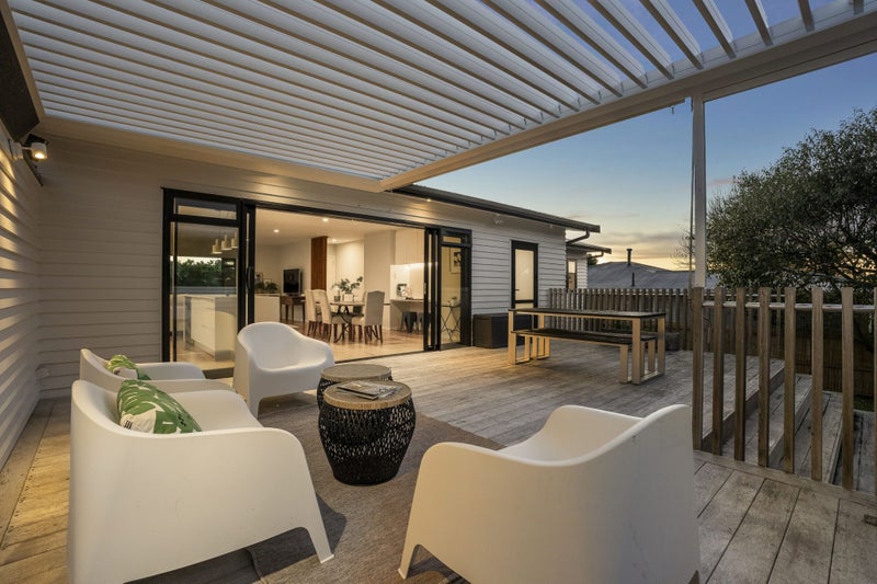 2/49 Roseberry Avenue, Birkenhead, Auckland - Carousel 1