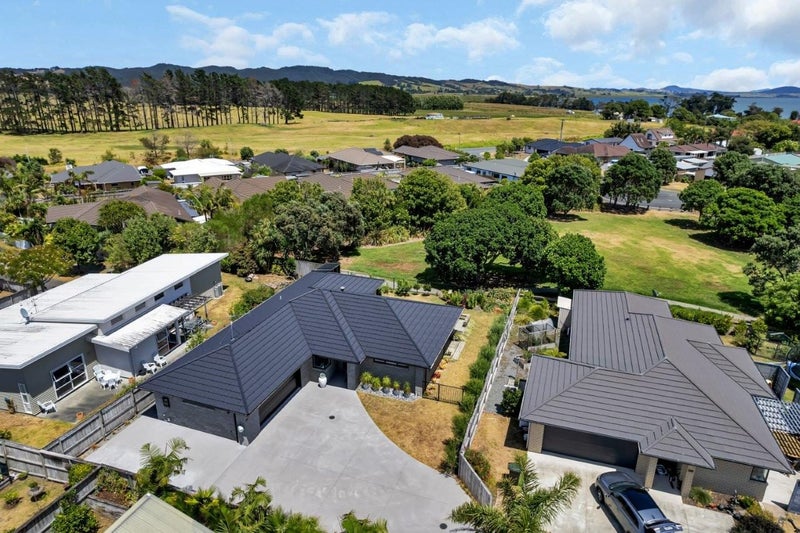 370 One Tree Point Road, One Tree Point - Carousel 21