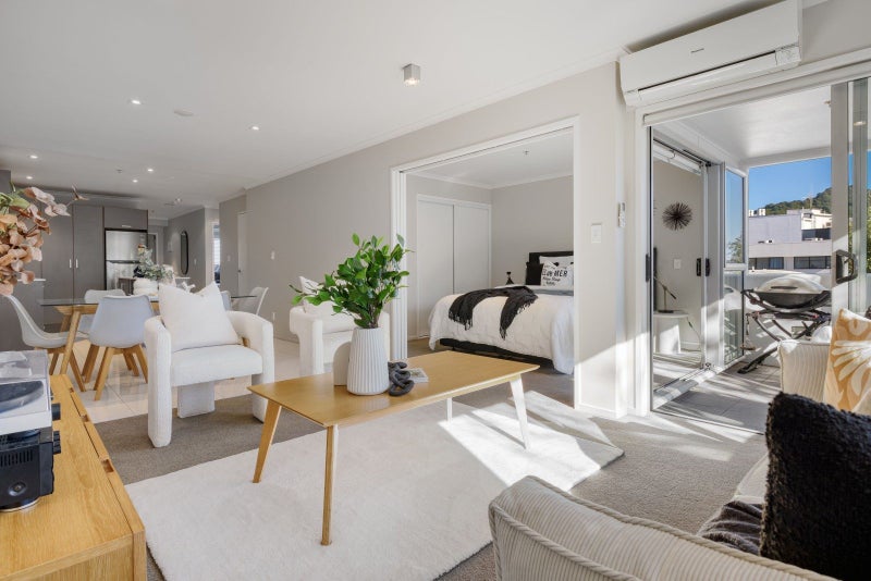 277 Maunganui Road, Mount Maunganui, Mount Maunganui - Carousel 2