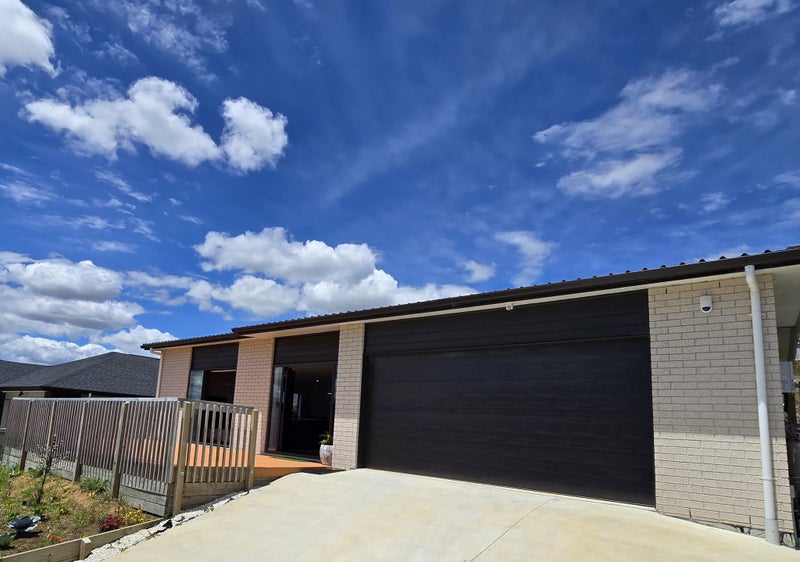 15 James Elliot Way, Pokeno - Carousel 2