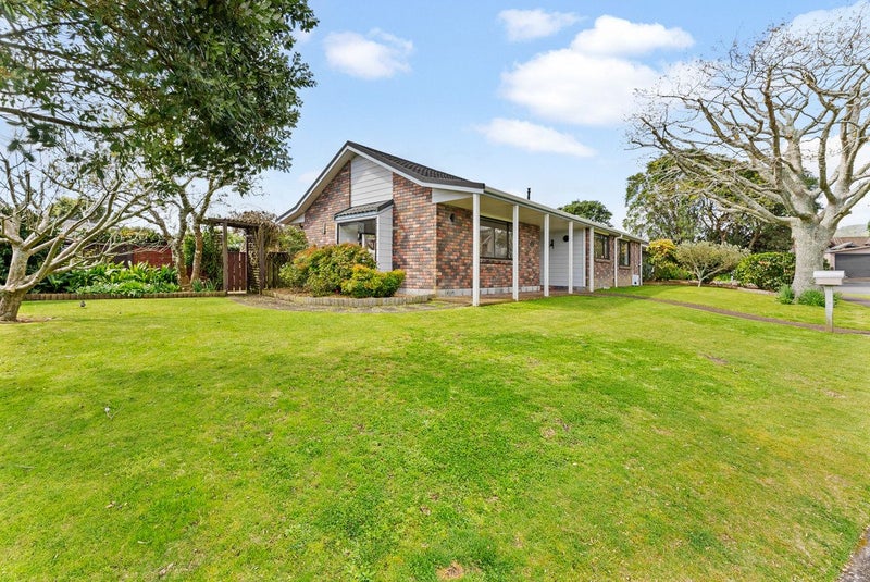 7 Kaitake Place, Oakura, Oakura - Carousel 1