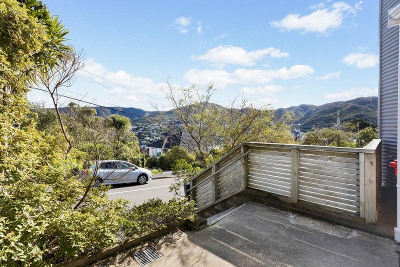 1/2 Quetta Street, Ngaio, Wellington - Carousel 21