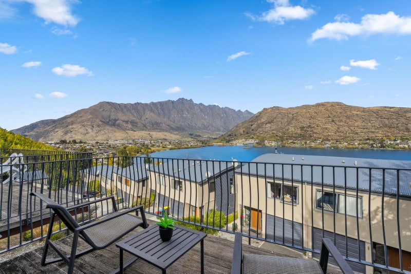 14/64 MARINA DR, FRANKTON RD, QUEENSTOWN - Carousel 1