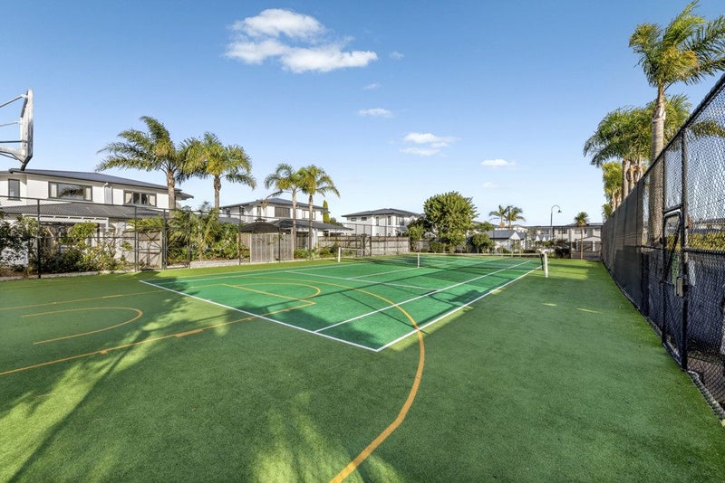 6/2 Armoy Drive, East Tamaki, Auckland - Carousel 28