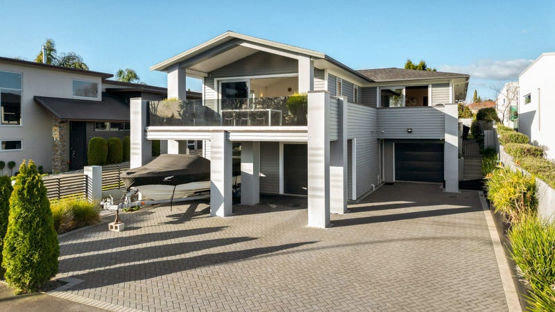 900 River Road, Queenwood, Hamilton - Carousel 2