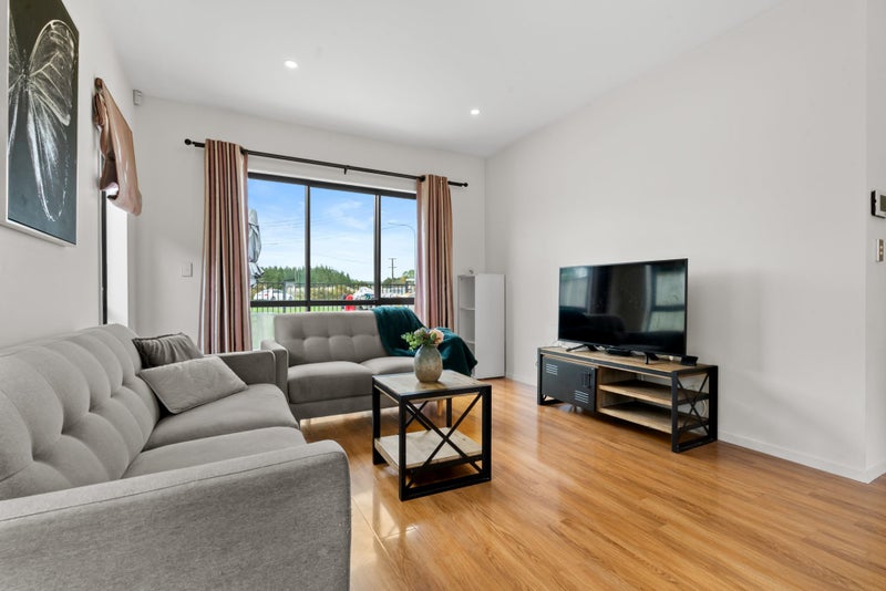 11 Sapwood CRES, Takanini, Takanini - Carousel 2